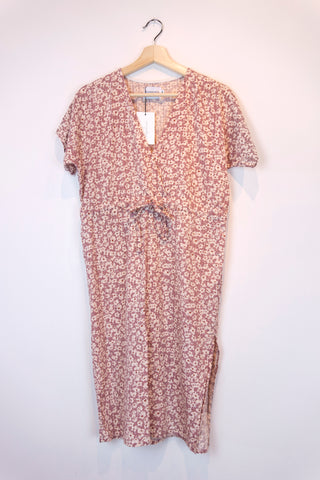 Essentiels MTL - Friperie Depot Vente Montreal - Boutique Popeline – Vêtements seconde main & Consignation – Consignment Thrift Store Curated Second Hand