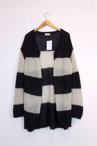 Cardigan American Vintage - Boutique Popeline - Seconde main, Designers, Marques, Petits Prix - Consignation de vêtements et accessoires pour femmes - Friperie - Montréal, Plateau Mont-Royal