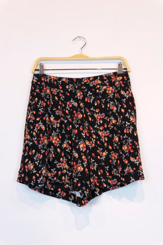 Short American Vintage - Boutique Popeline - Seconde main, Designers, Marques, Petits Prix - Consignation de vêtements et accessoires pour femmes - Friperie - Montréal, Plateau Mont-Royal