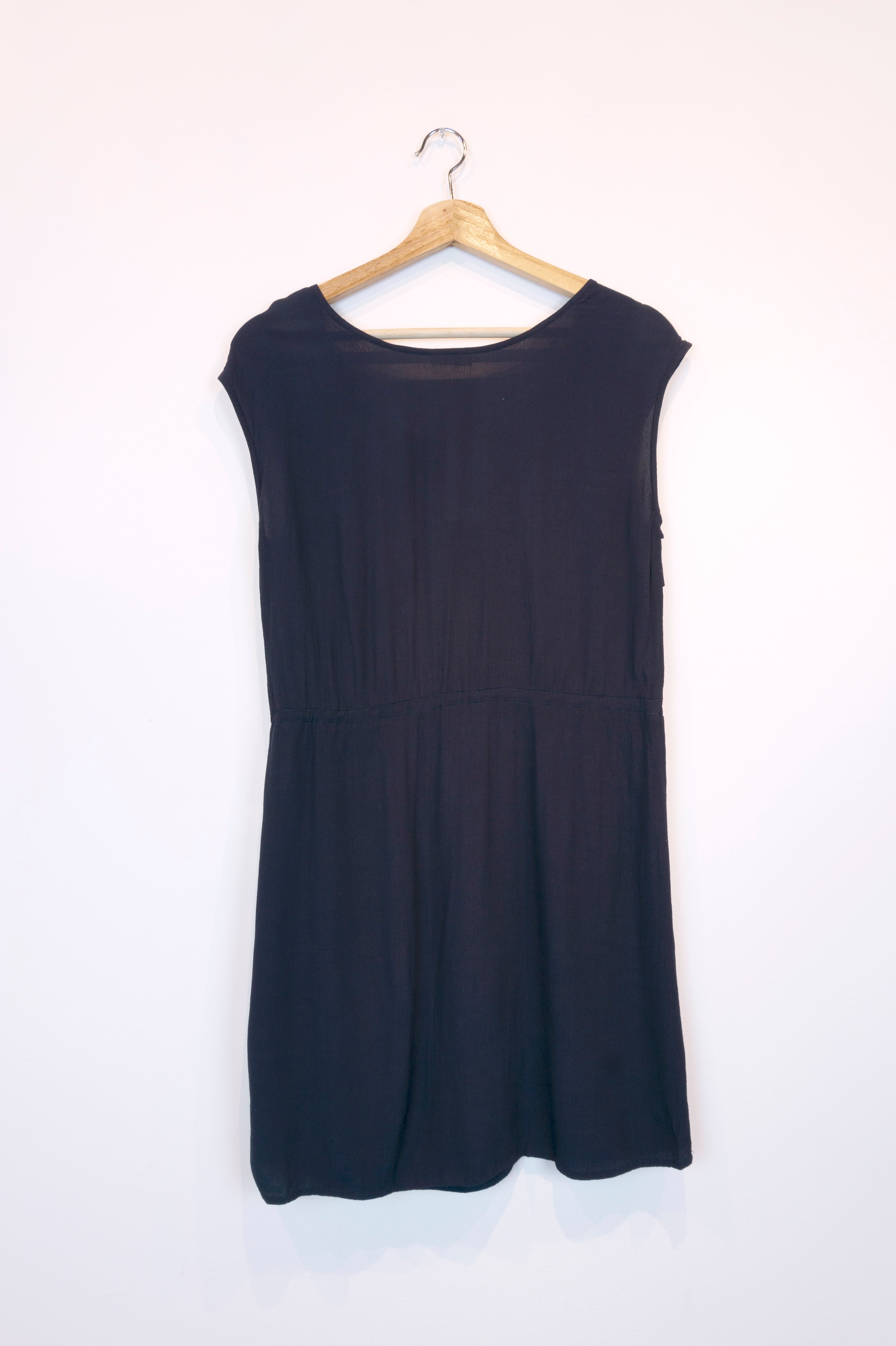 Robe Naif - Boutique Popeline -  Seconde main, Designers, Marques, Petits Prix - Consignation de vêtements et accessoires pour femmes - Friperie  - Montréal, Plateau Mont-Royal