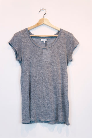 T-Shirt Claudie Pierlot - Boutique Popeline -  Seconde main, Designers, Marques, Petits Prix - Consignation de vêtements et accessoires pour femmes - Friperie  - Montréal, Plateau Mont-Royal