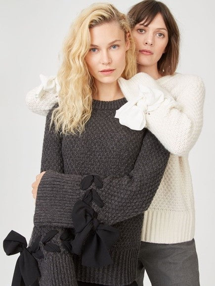Peigne Cheveux - Fleurs Blanches et Cristaux Peigne Cheveux - Fleurs Blanches et Cristaux